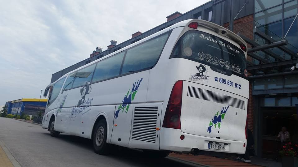 Ile kosztuje wynajem autokaru w 2026? Kompletny cennik z Krakowa - poradnik